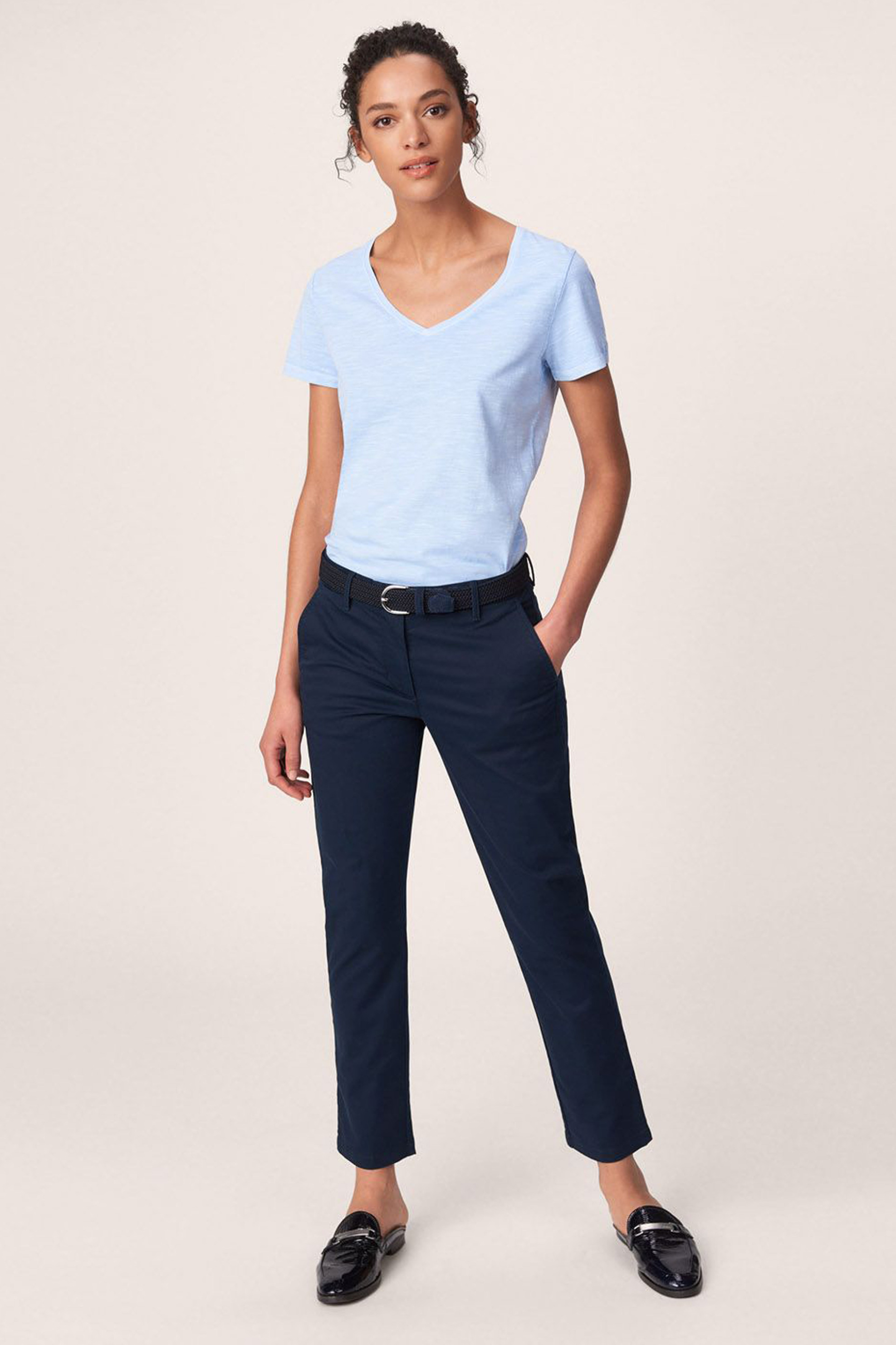 GANT Γυναικείο cropped μονόχρωμο παντελόνι GANT - 4150025 Μπλε Σκούρο 2025