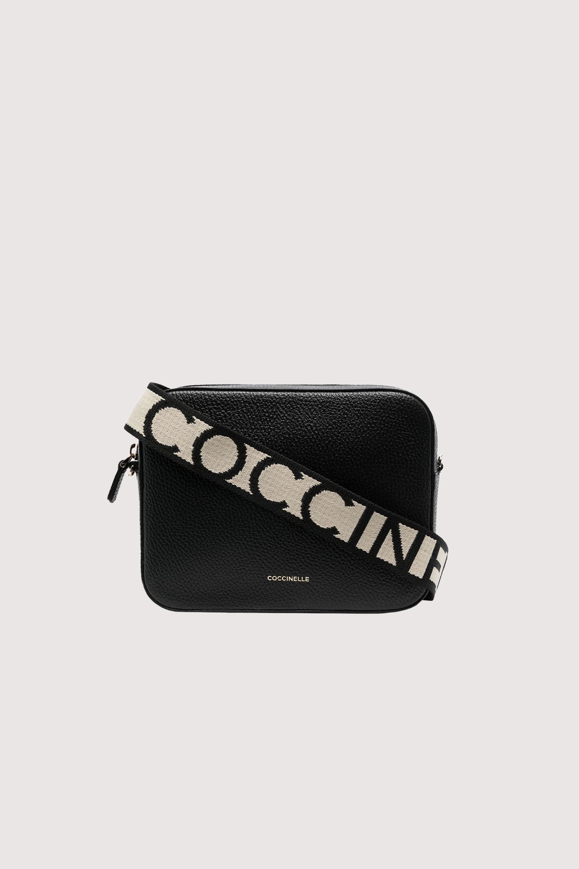 Coccinelle Coccinelle γυναικεία δερμάτινη τσάντα crossbody με μεταλλικό λογότυπο - E5MN5-55M301 Μαύρο 2025