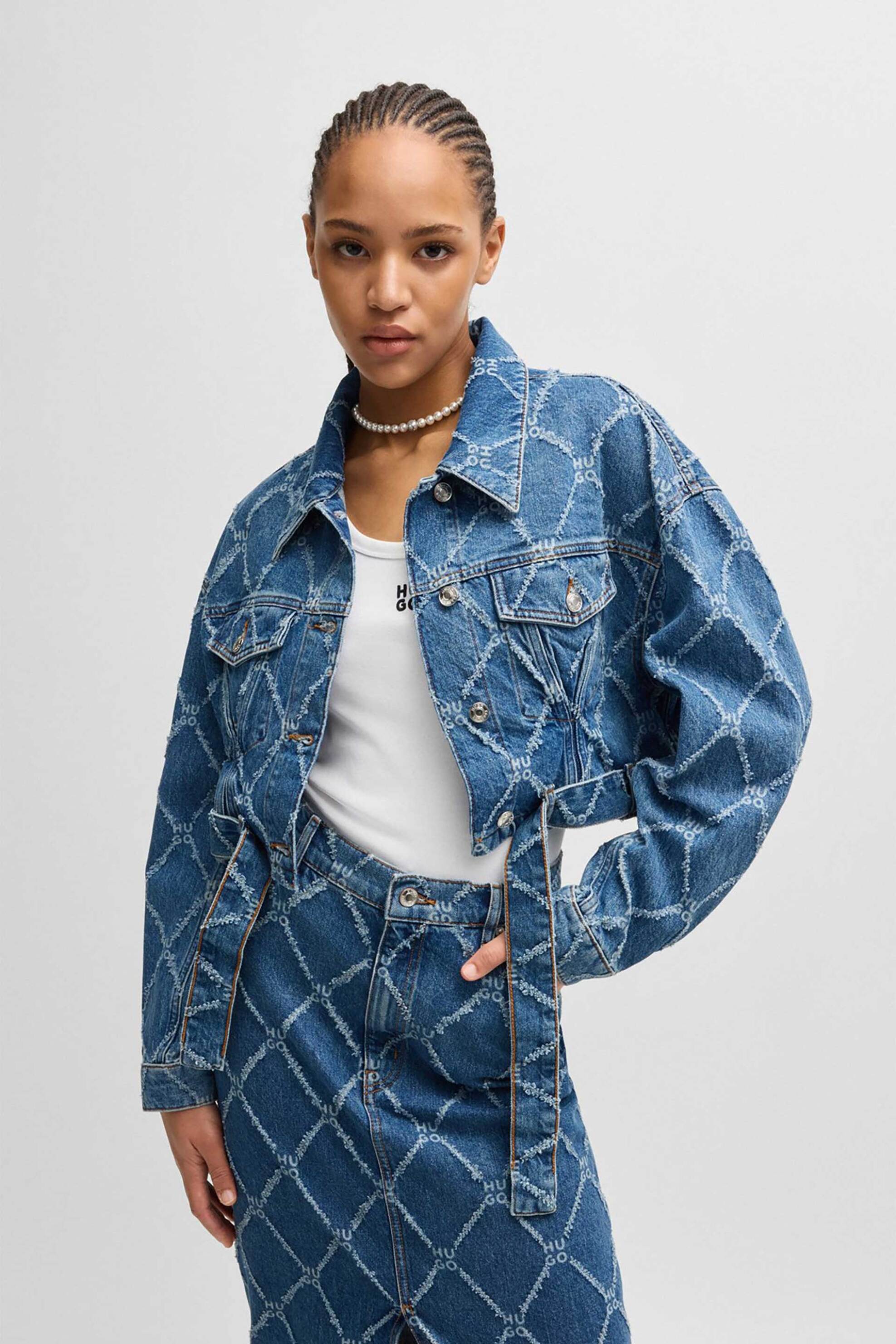  Hugo Boss γυναικείο denim jacket με all-over print 