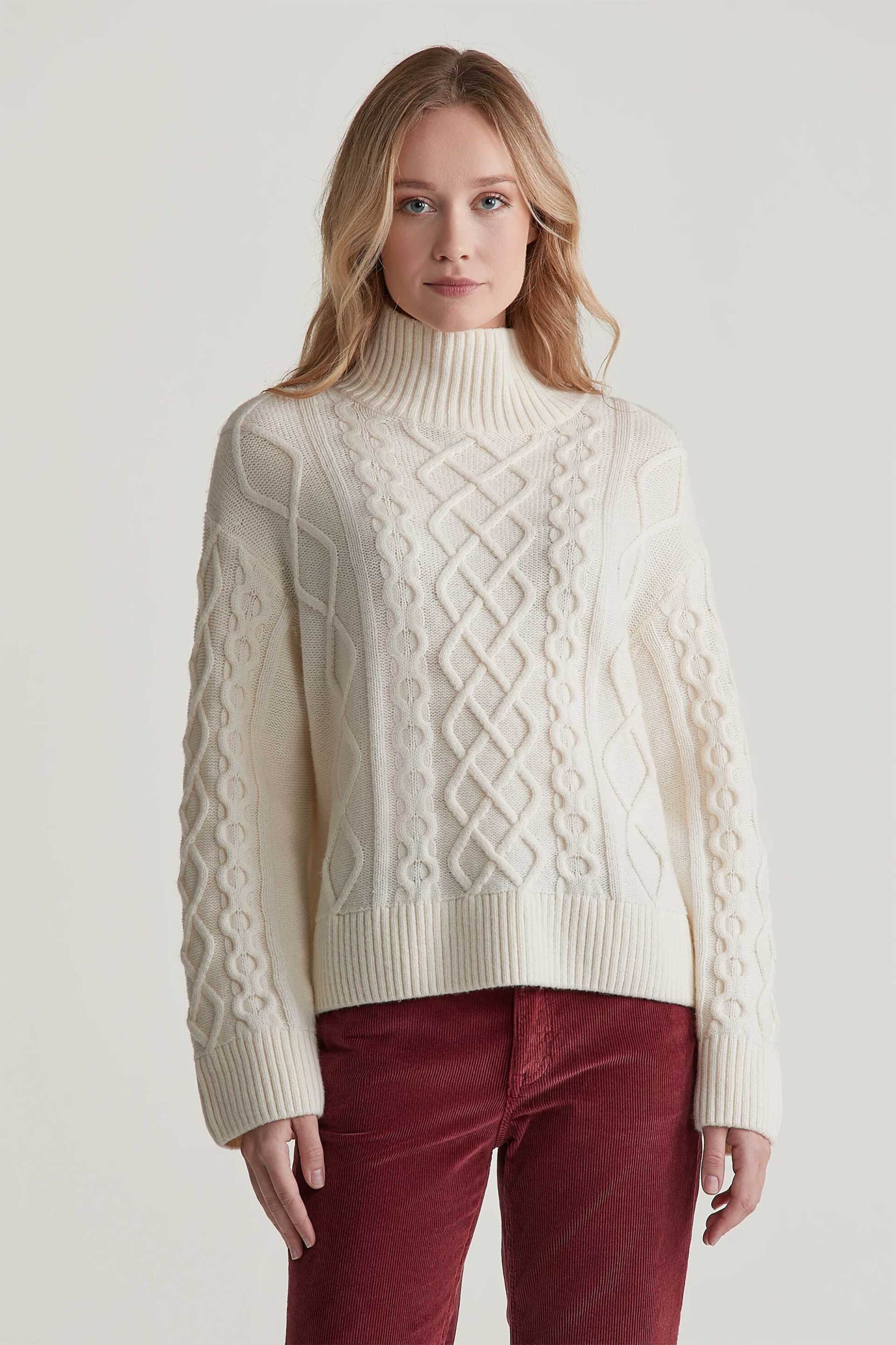 GANT Gant γυναικείο μάλλινο πουλόβερ με cable knit pattern και ψηλό λαιμό Relaxed Fit - 4805285 Κρέμ 2025