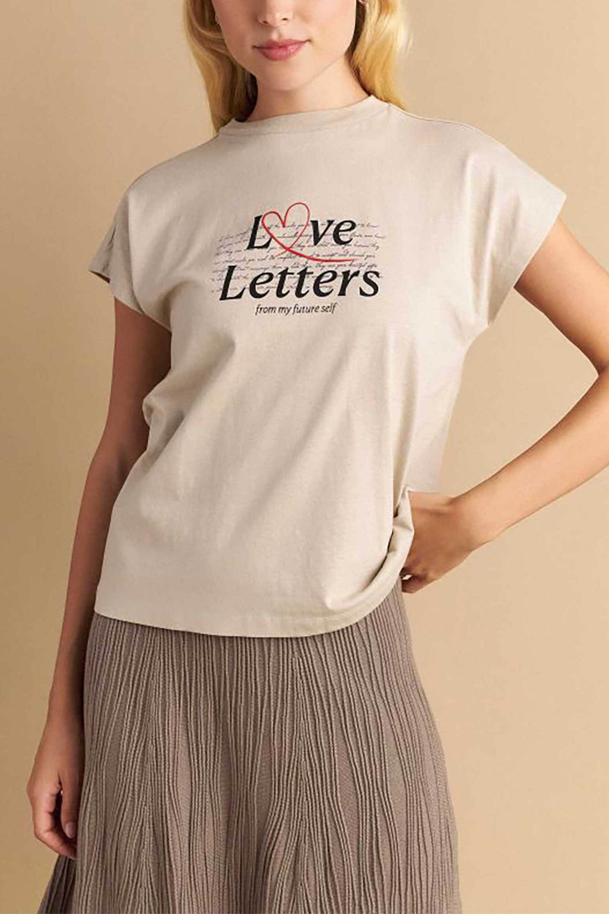  Attrattivo γυναικείο T-shirt με lettering - 9919291 Μπεζ 2025