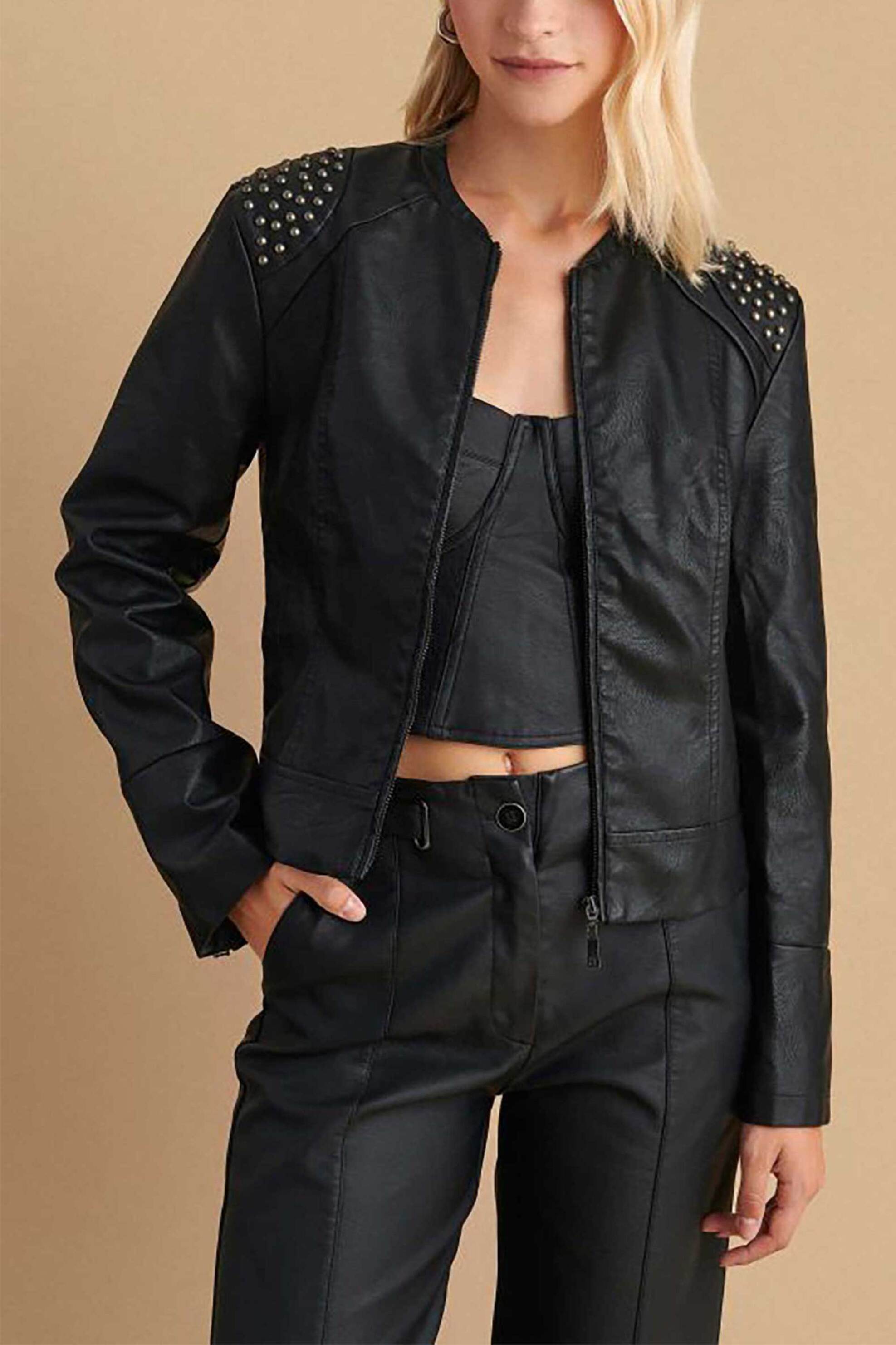  Attrattivo γυναικείο jacket faux leather με τρουκς στους ώμους - 9919193 Μαύρο 2025