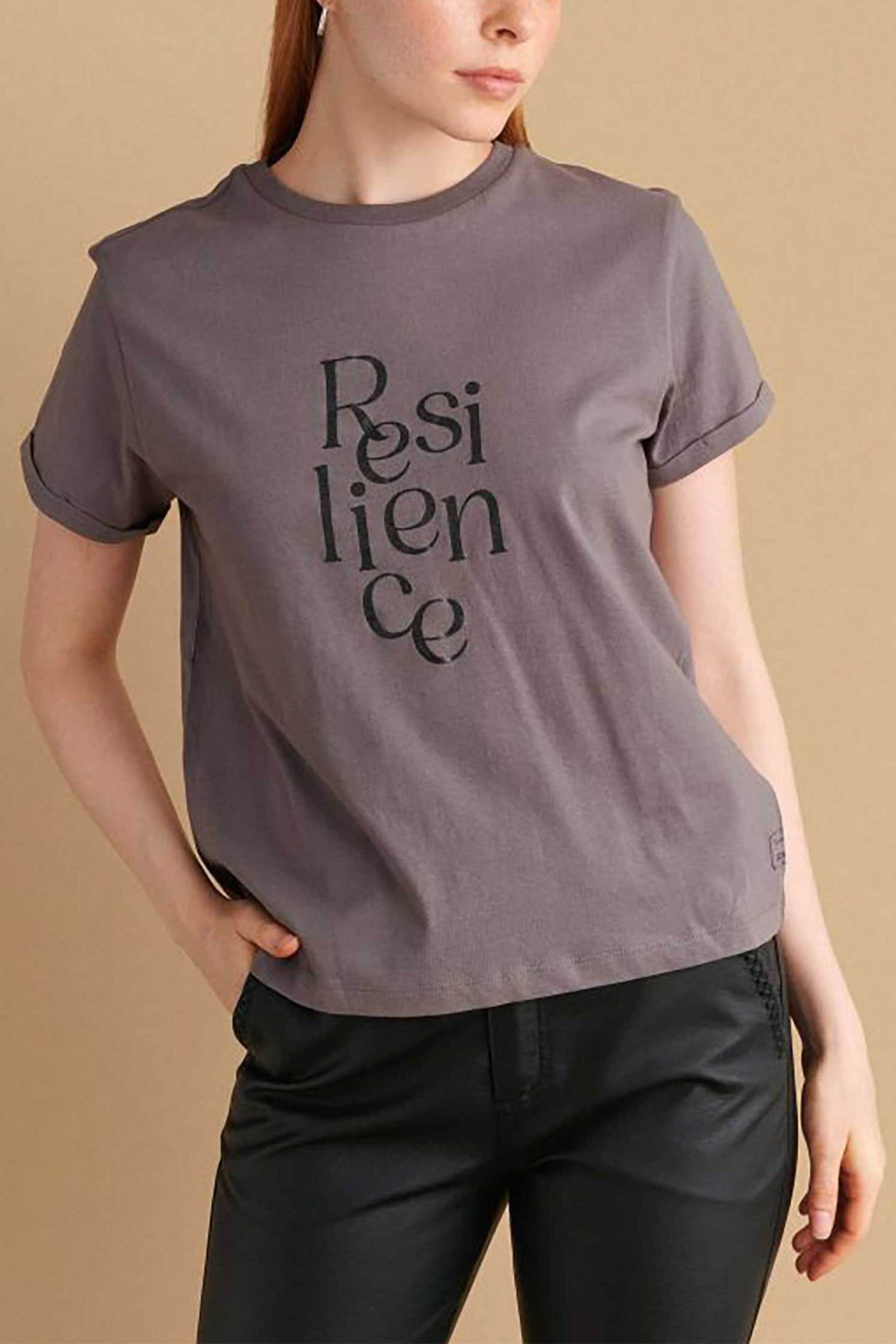  Attrattivo γυναικείο T-shirt με lettering - 9919292 Γκρι 2025