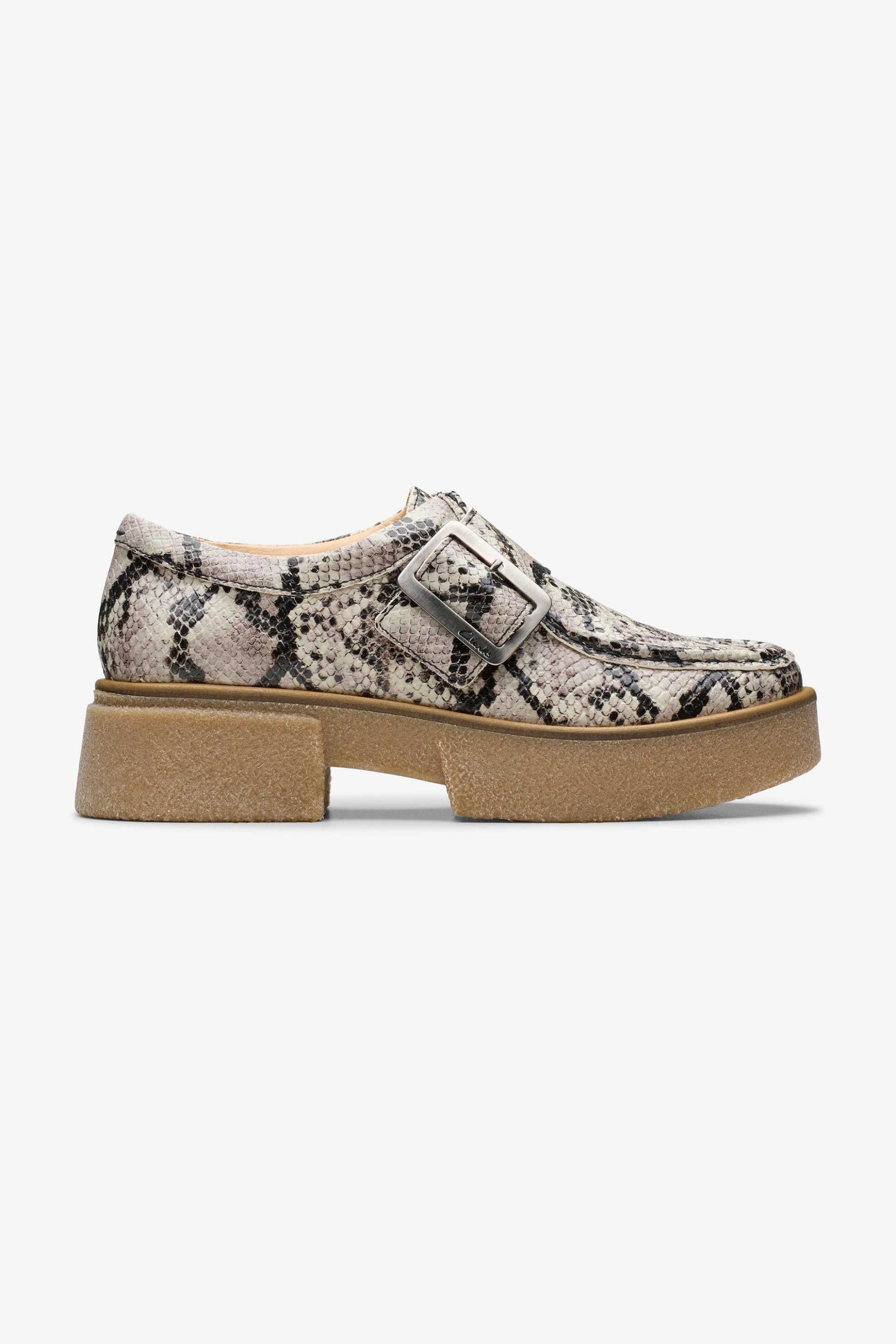  Clarks γυναικεία μοκασίνια με snake print - 26178680 Γκρι 2025