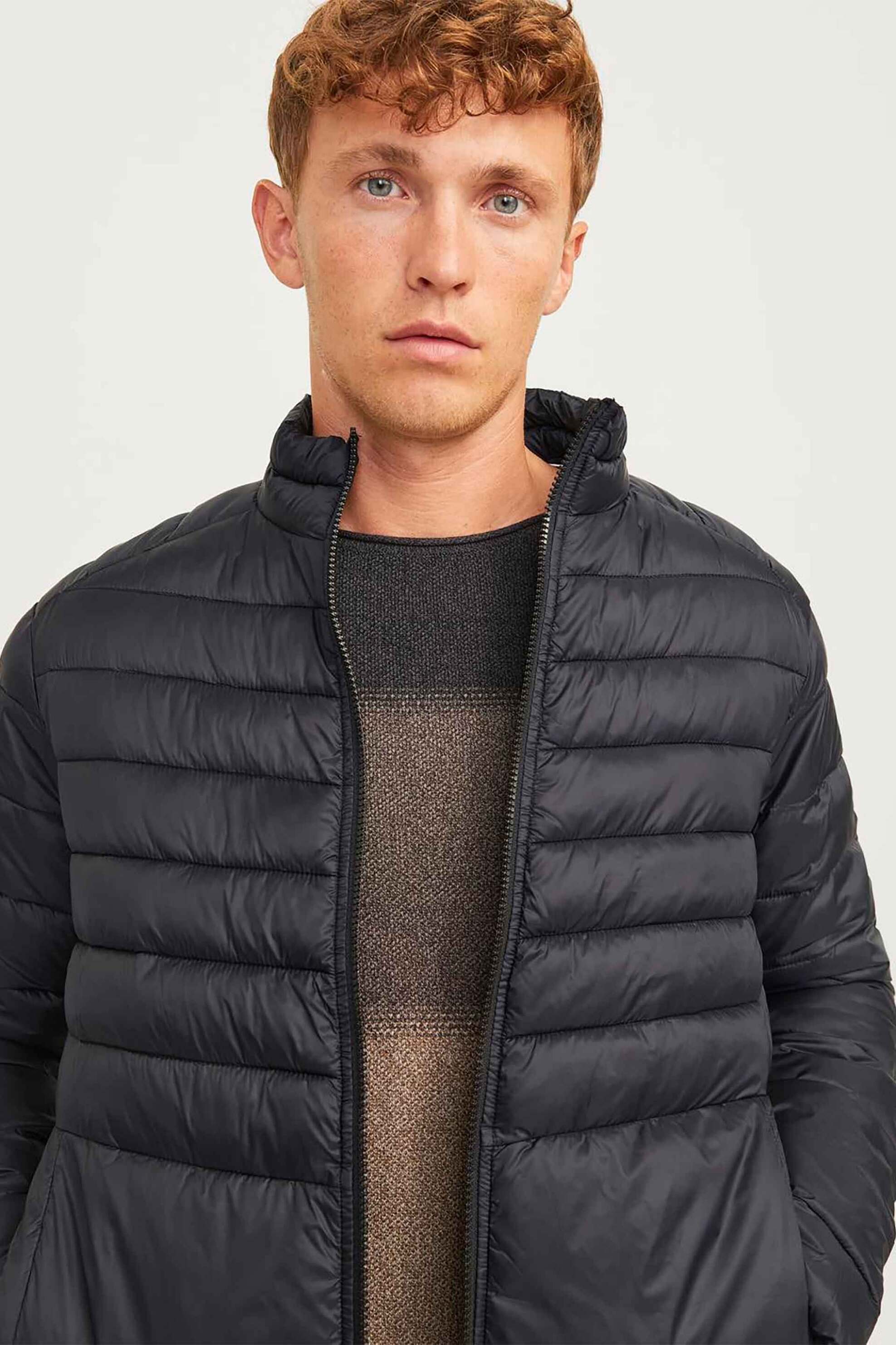 JACK & JONES ανδρικό puffer μπουφάν με καπιτονέ σχέδιο και ψηλό λαιμό - 12258444 Μαύρο φωτογραφία