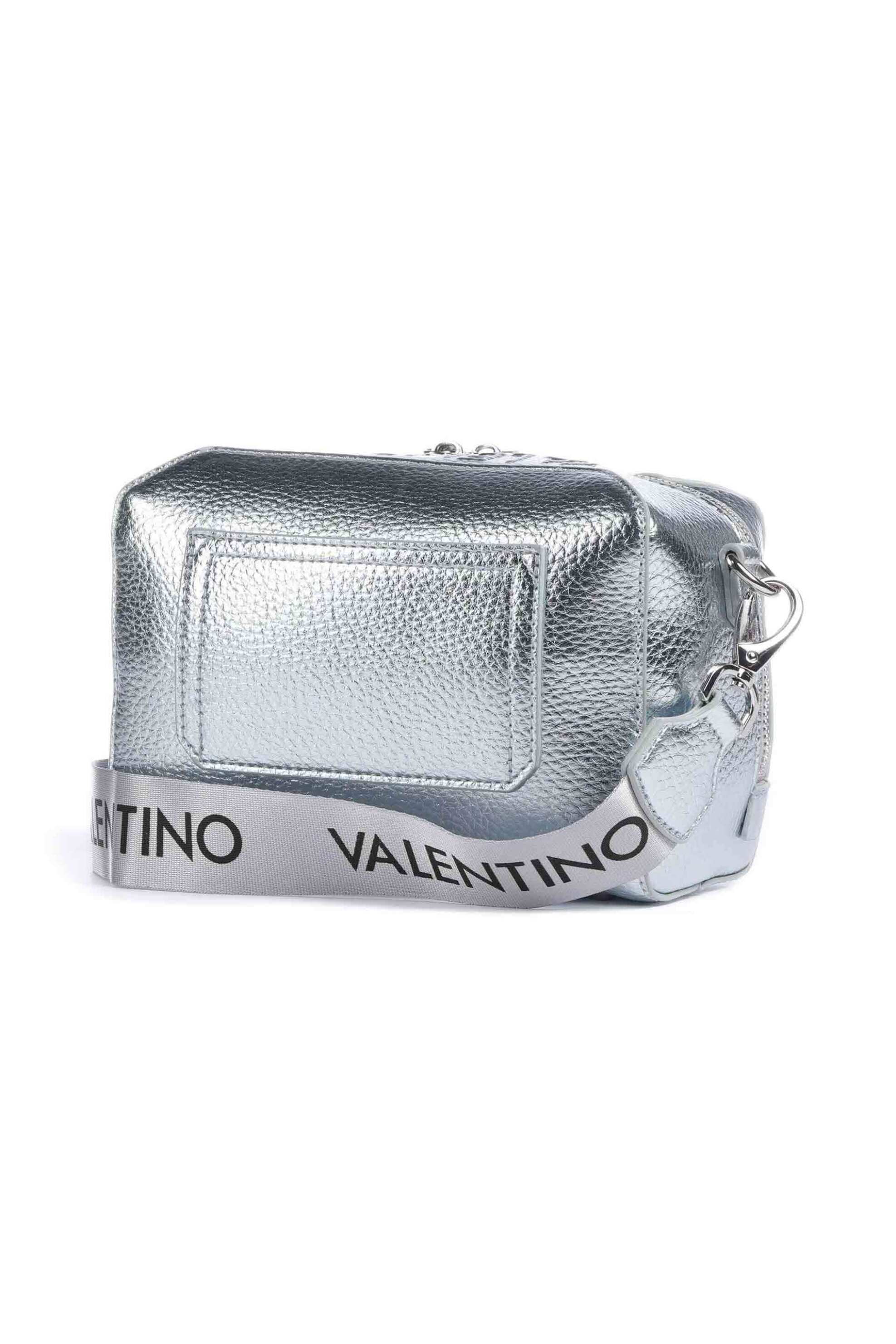 Valentino γυναικεία τσάντα crossbody μεταλλιζέ με ιμάντα και ανάγλυφο μεταλλικό λογότυπο "Pattie" - 85KVBS52901MET Γαλάζιο φωτογραφία