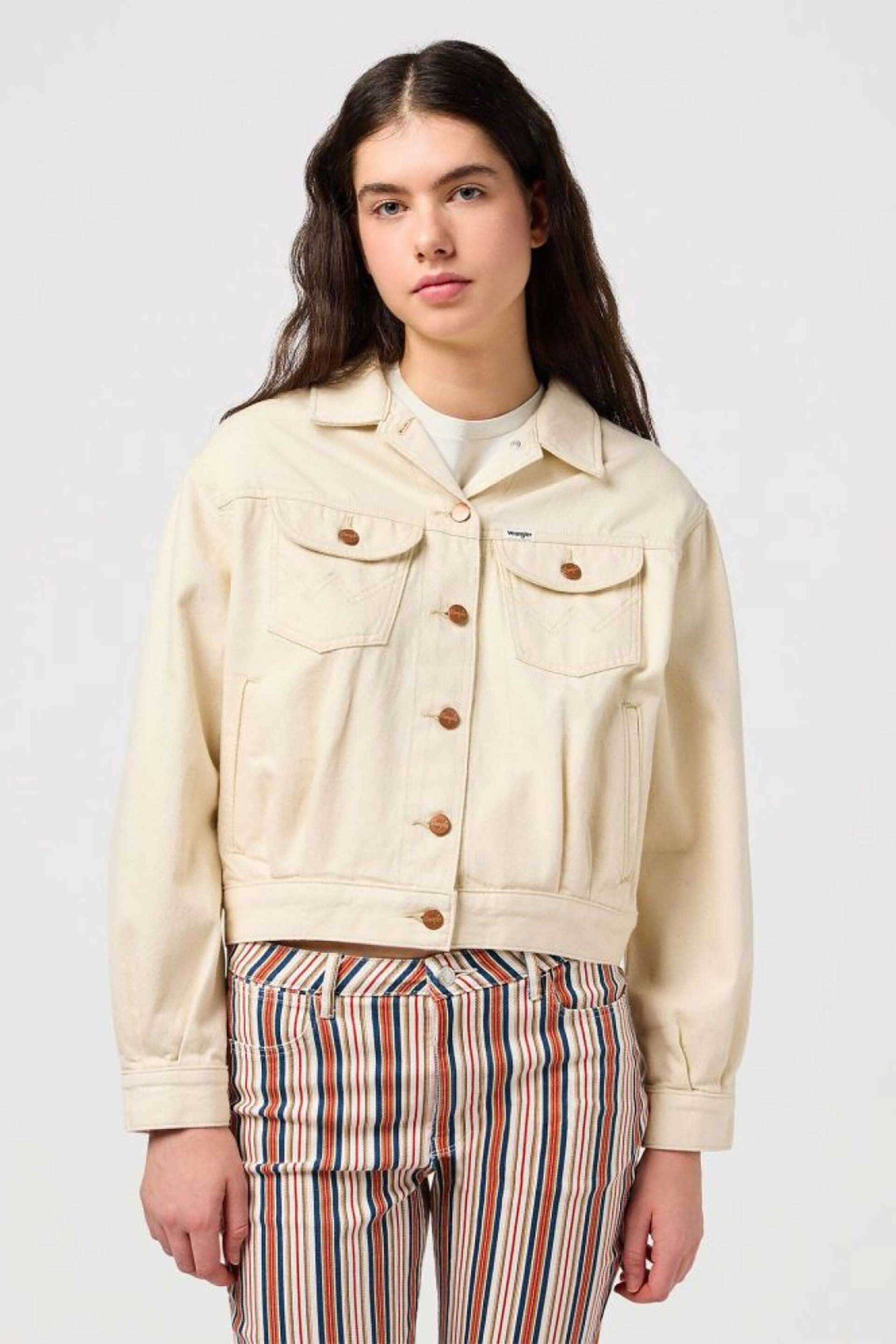 Wrangler® γυναικείο denim jacket με letter print στην πλάτη 
