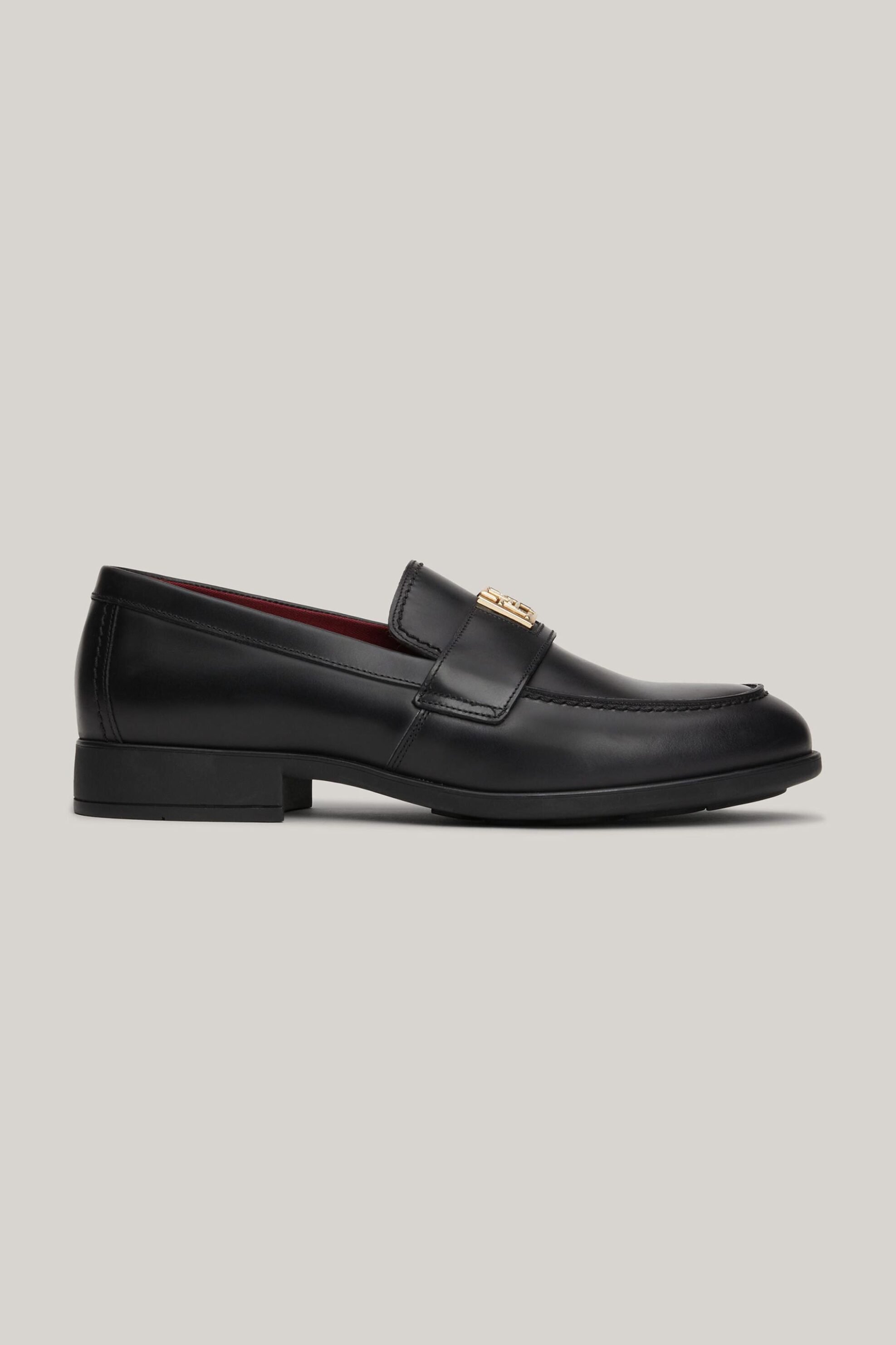  Tommy Hilfiger γυναικεία loafers 