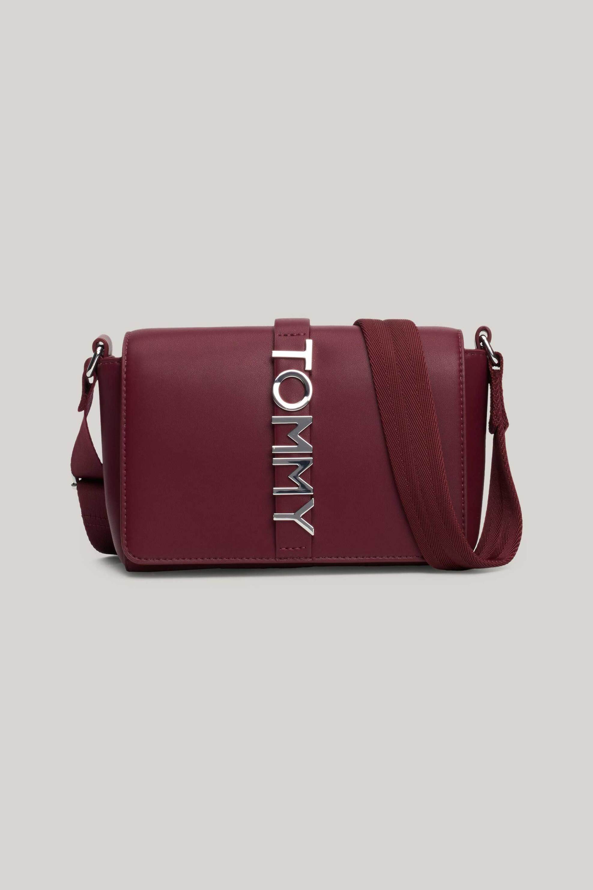  Tommy Jeans γυναικεία τσάντα crossbody με ανάγλυφο μεταλλικό λογότυπο - AW0AW17048 Μπορντό 2025